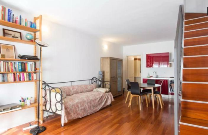 Vintage In Corvetto Area Apartment *